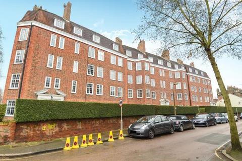 undefined, Sion Court,  Twickenham,  TW1