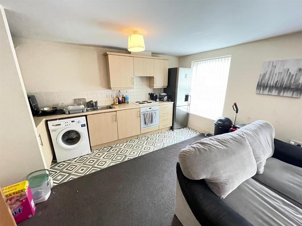 Kitchen/Dining Area