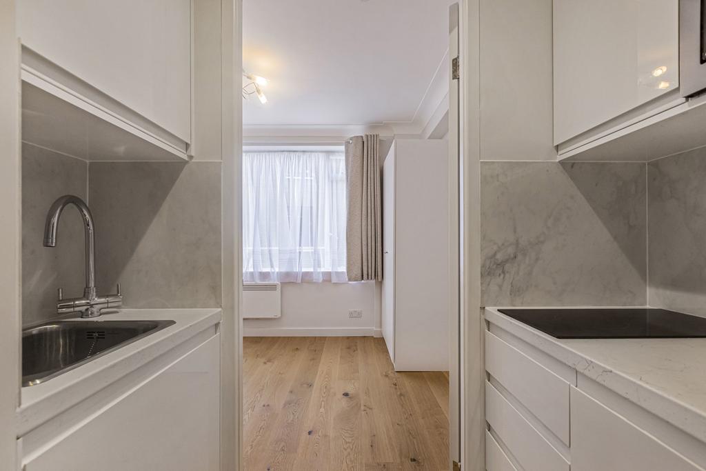 Apartment in London - View 3