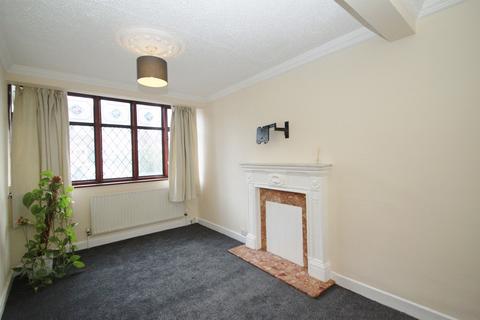 3 bedroom terraced house to rent, Highfield Road, Woodford Green