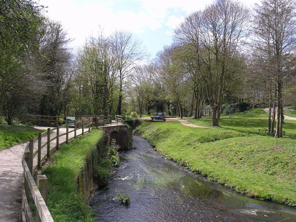 Wenhill Heights, Calne 3 bed detached house £259,950