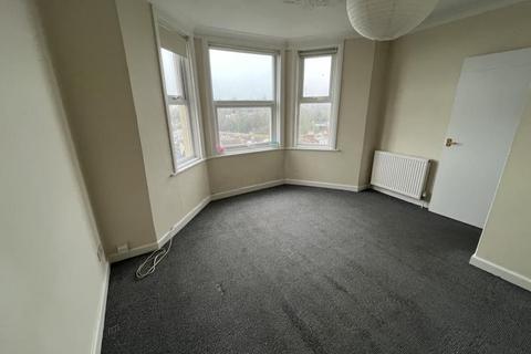 2 bedroom flat to rent, Nelson Road, Hastings