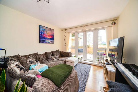 2 bedroom flat to rent, St Davids Square, Isle Of Dogs, London