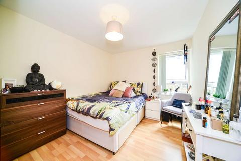 2 bedroom flat to rent, St Davids Square, Isle Of Dogs, London