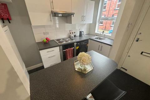 3 bedroom end of terrace house to rent, Granby Place, Leeds LS6