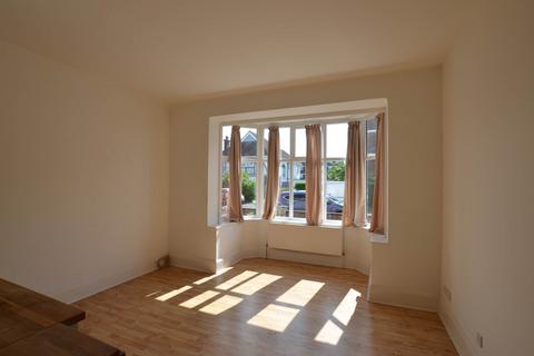 3 bedroom apartment to rent, Wessex Avenue, Bognor Regis