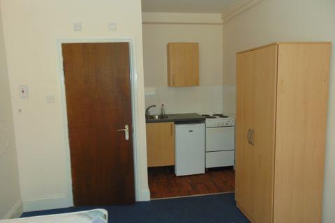 Studio to rent, London Road, Southampton