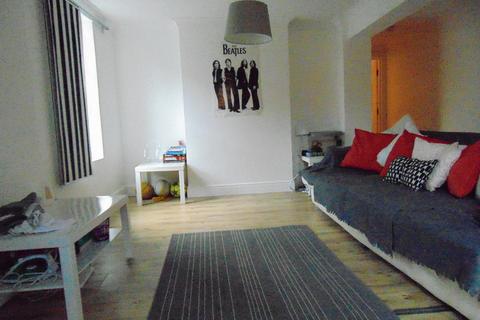 3 bedroom ground floor flat to rent, Milton Road