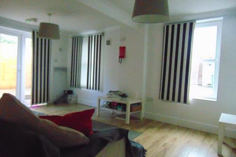 3 bedroom ground floor flat to rent, Milton Road