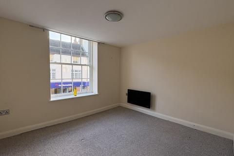 2 bedroom apartment to rent, High Street, The George Hotel
