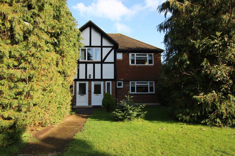 Axwood, Epsom 2 bed apartment £375,000