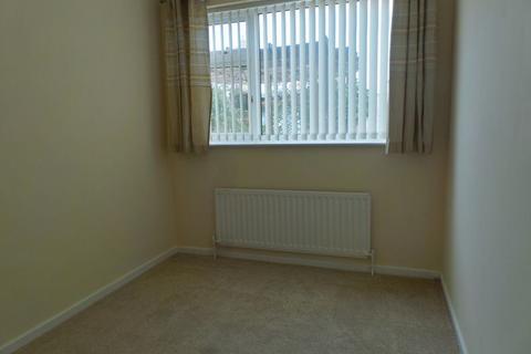 2 bedroom bungalow to rent, Topps Heath, Bedworth CV12