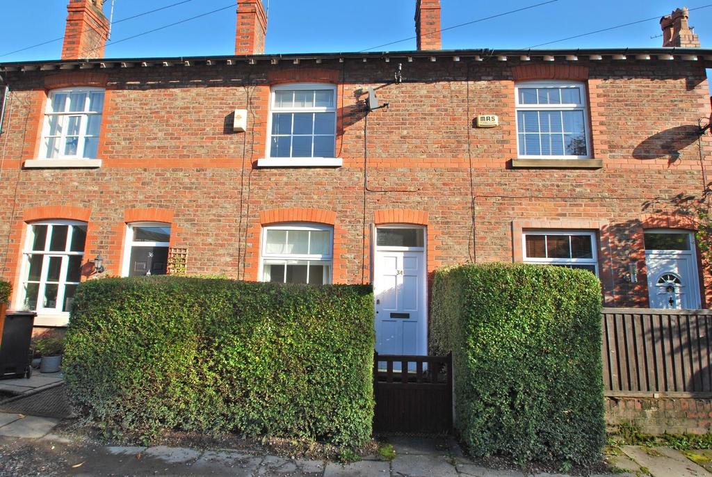 Mount Pleasant, Wilmslow 2 bed terraced house £875 pcm (£202 pw)