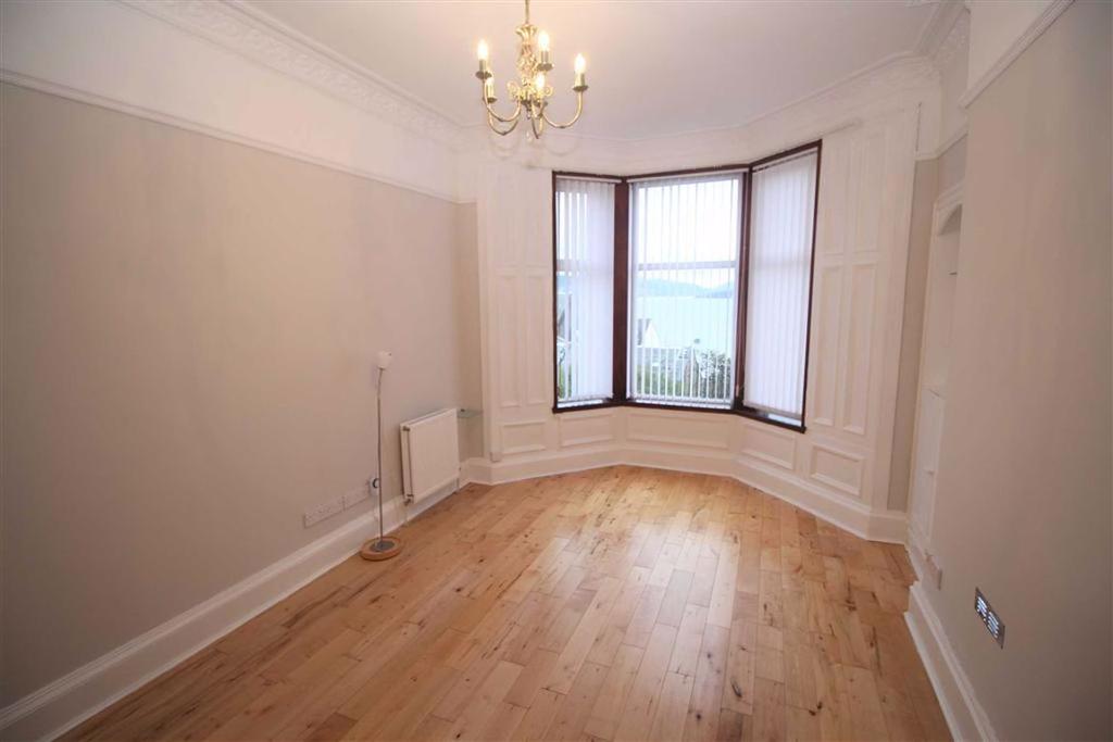 Castle Gardens, Gourock 2 bed flat £95,000