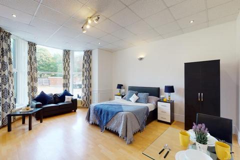 Studio to rent, Virginia House, Leeds LS6