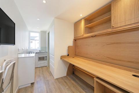 Studio to rent, Lexham Gardens, London, W8