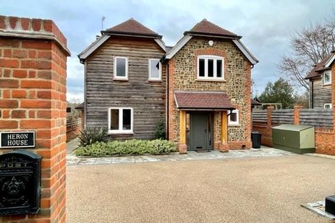 undefined, East Bridge Close, Tilford, Surrey, GU10