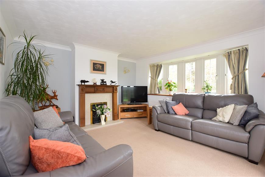 Staplers Road, Newport, Isle of Wight 3 bed detached house £395,000