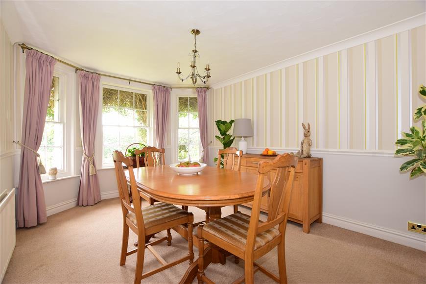 Staplers Road, Newport, Isle of Wight 3 bed detached house £395,000