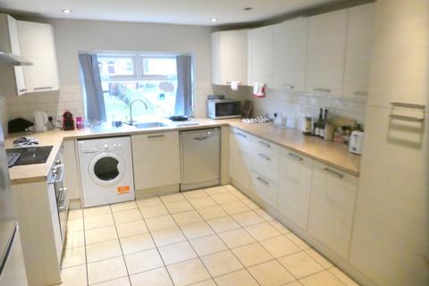 7 bedroom terraced house to rent, Egerton Road, Fallowfield, Manchester