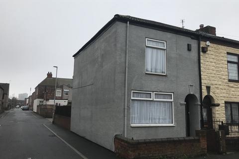 2 bedroom end of terrace house to rent, Malborough Avenue, Goole