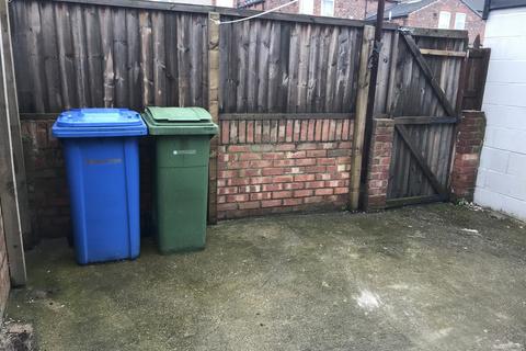 2 bedroom end of terrace house to rent, Malborough Avenue, Goole