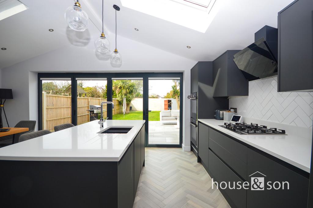 Beswick Avenue, Bournemouth 3 bed detached house for sale £450,000