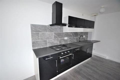 2 bedroom apartment to rent, Moorfield Chase, Bolton