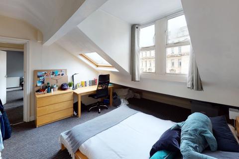 2 bedroom flat to rent, Blenheim Terrace, University, Leeds LS2 9HD