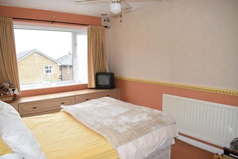 37 Templars Close, Greetland, Halifax, HX4 8QE