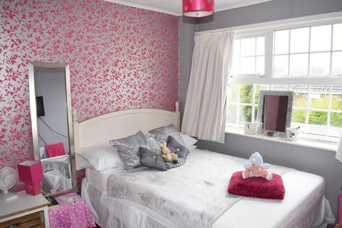 37 Templars Close, Greetland, Halifax, HX4 8QE