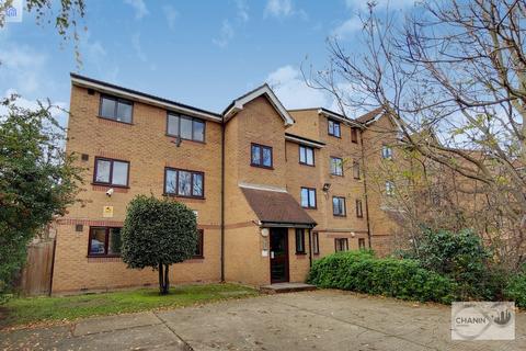 Studio to rent, Inwen Court, London SE8