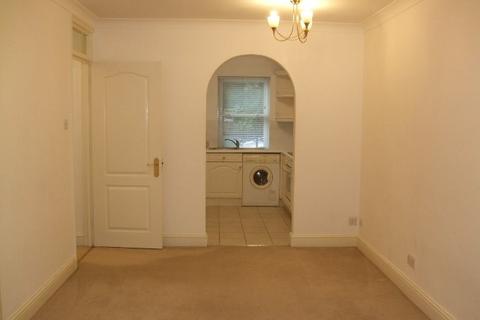 1 bedroom ground floor flat to rent, Cathedral Walk, Chelmsford CM1