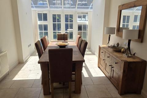 5 bedroom detached house for sale, Wood End Close, Farnham Common, SL2