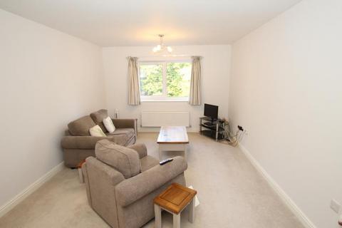 2 bedroom apartment to rent, The Vale Road, Bushey