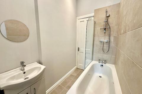 2 bedroom flat to rent, Hotspur Street, North Kelvinside, Glasgow, G20