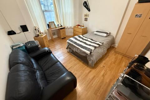 8 bedroom end of terrace house to rent, Northcote Street, Cardiff CF24