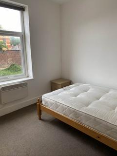 3 bedroom apartment to rent, Burton Road, West Didsbury