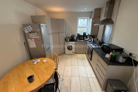 5 bedroom terraced house to rent, Diana Street, Cardiff CF24
