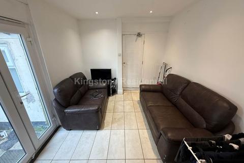 5 bedroom terraced house to rent, Diana Street, Cardiff CF24