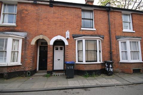 3 bedroom terraced house to rent, York Road, Canterbury CT1