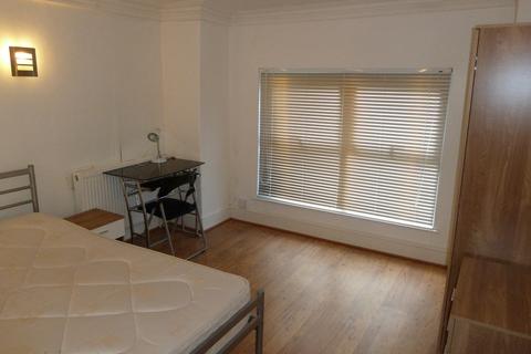 10 bedroom flat to rent, Derby Road, Fallowfield