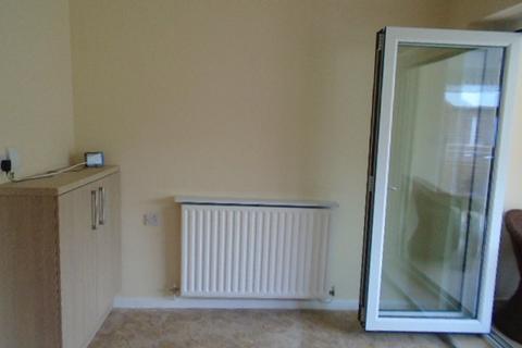 3 bedroom end of terrace house to rent, The Silver Birches, Kempston