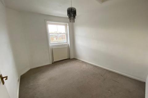 2 bedroom flat to rent, Union Crescent - Margate