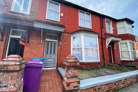 Mixed use to rent - 6 Bed Student Property on Rossett Avenue, Available Next Academic Year