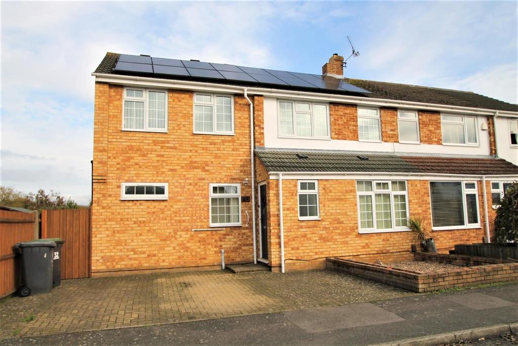 Robson Drive, Aylesford 4 bed semidetached house £360,000