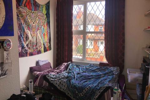 2 bedroom flat to rent - Headingley Mount, Leeds LS6
