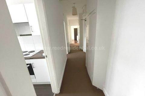 2 bedroom flat to rent, Gibbins Road, Selly Oak