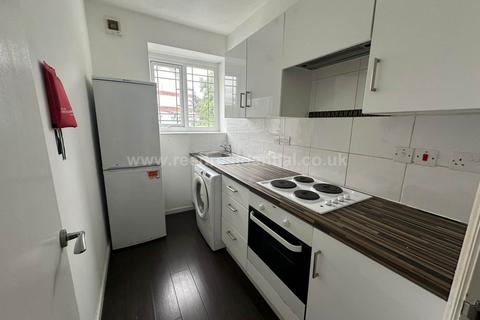 2 bedroom flat to rent, Gibbins Road, Selly Oak