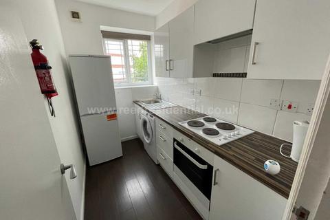 2 bedroom flat to rent, Gibbins Road, Selly Oak